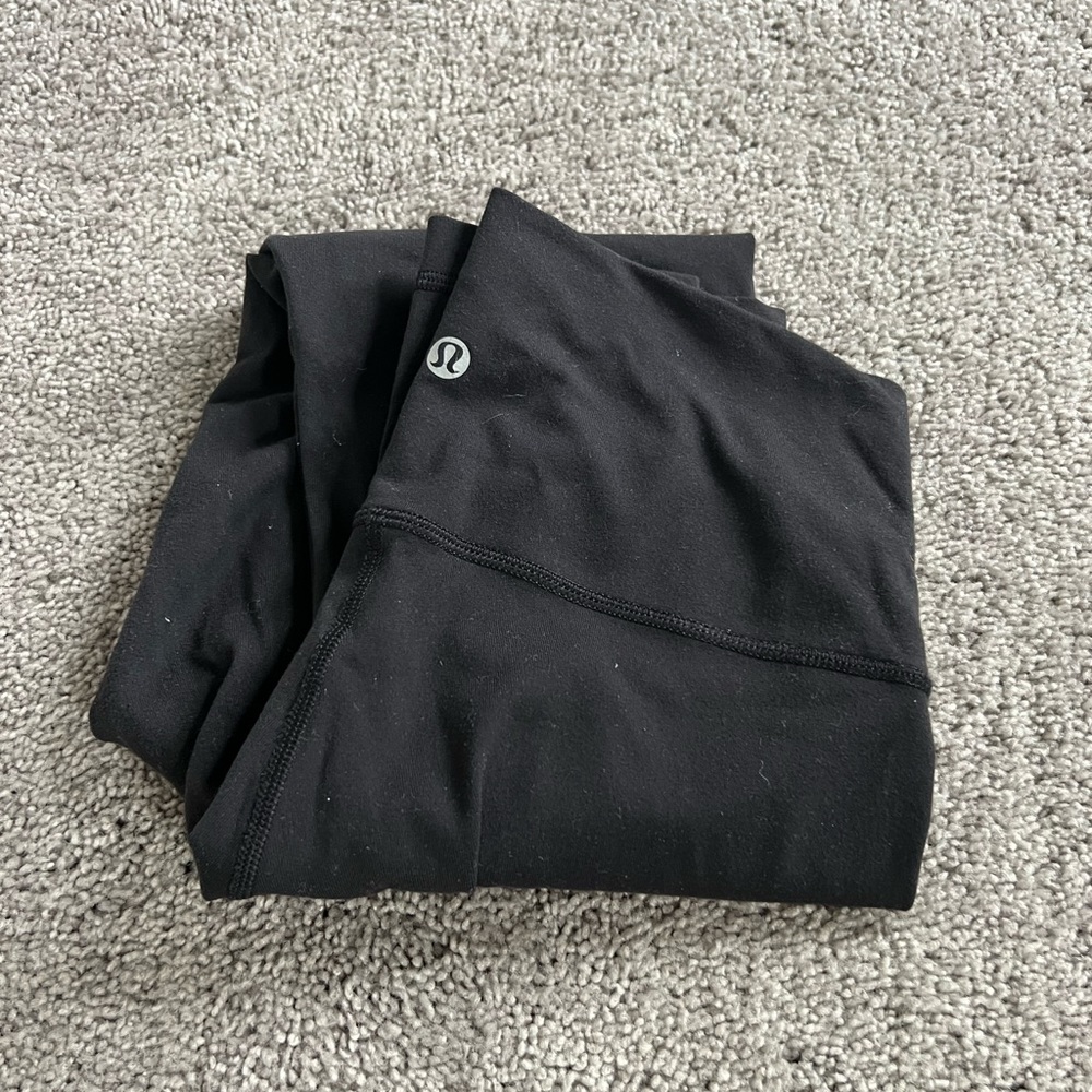 Lululemon size 6 leggings
